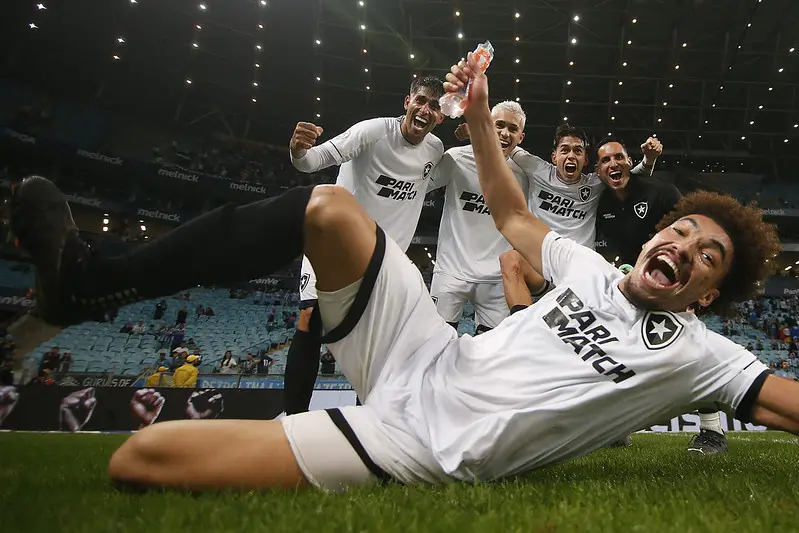 botafogo grêmio adryelson