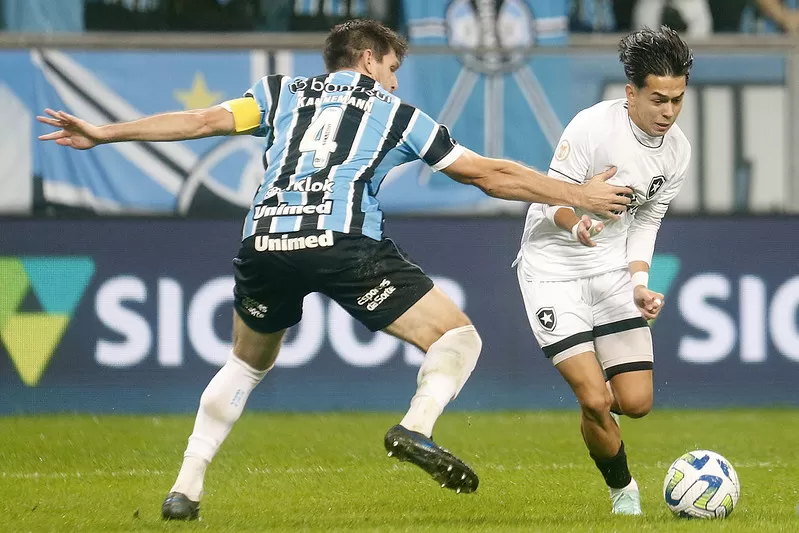 Buscando recuperação, Grêmio enfrenta o Corinthians fora de casa