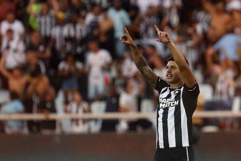 luis henrique tiquinho soares botafogo vasco