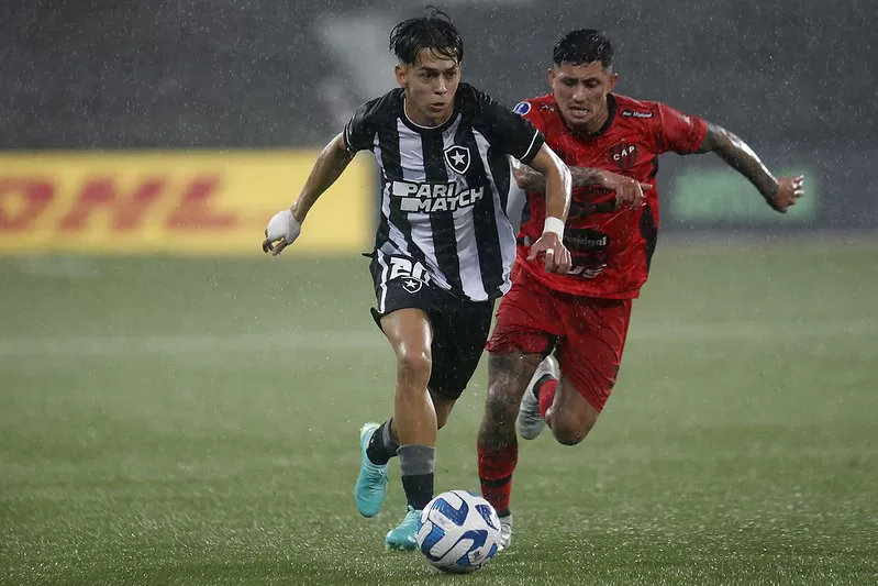 matias segovia botafogo patronato