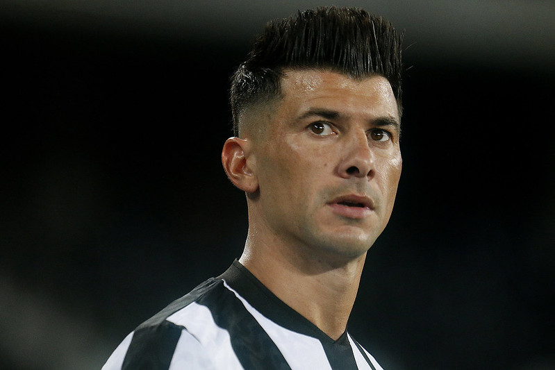 botafogo defensa y justicia victor cuesta