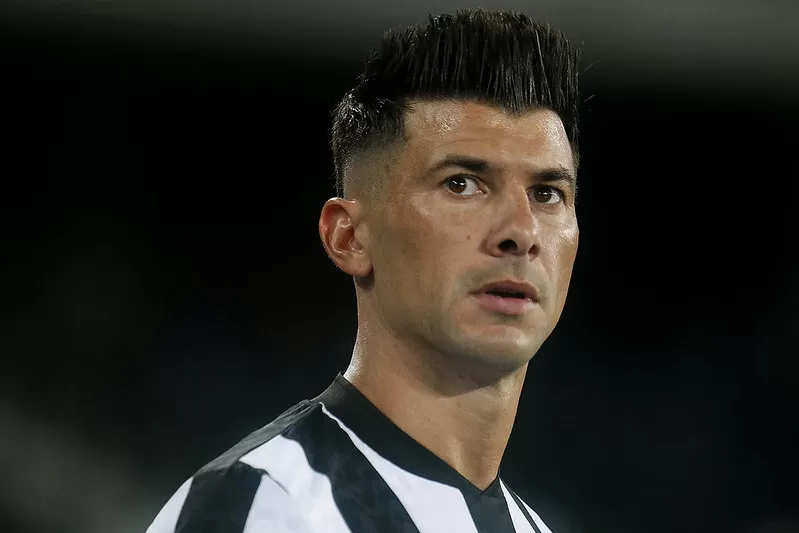 botafogo defensa y justicia victor cuesta