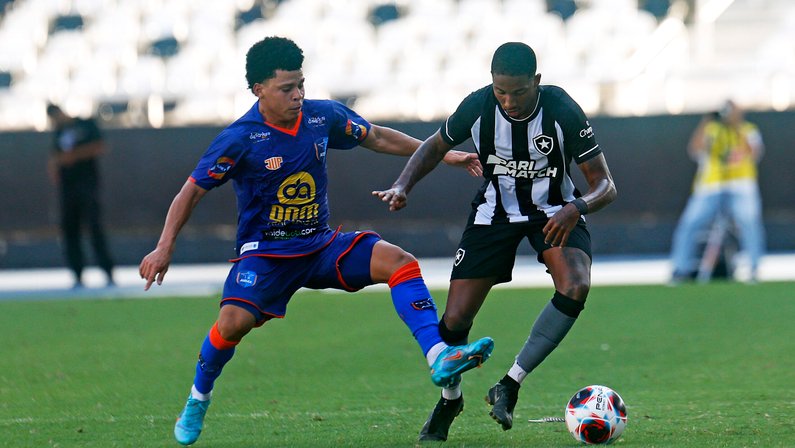 botafogo emerson urso ituano