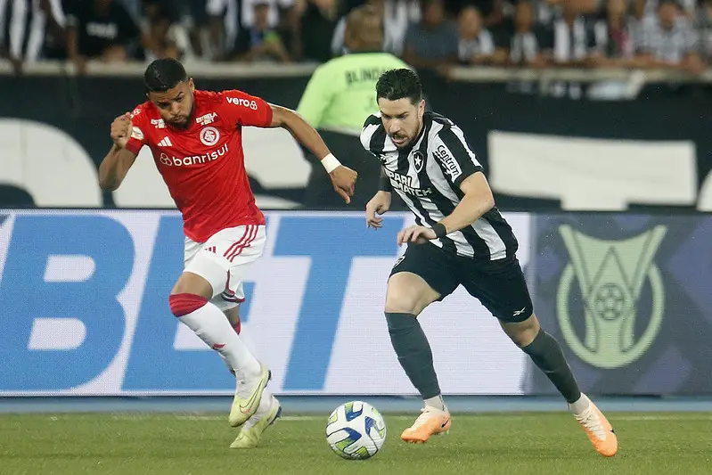 botafogo internacional gustavo sauer