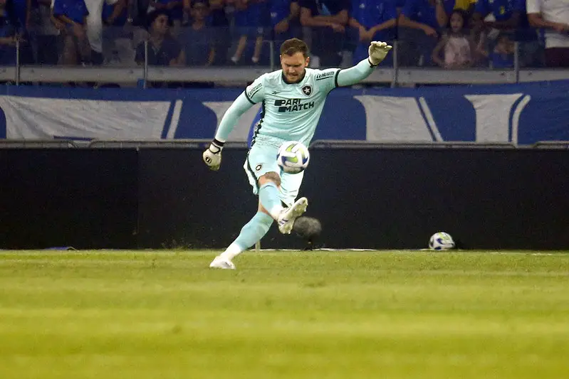 lucas perri botafogo cruzeiro