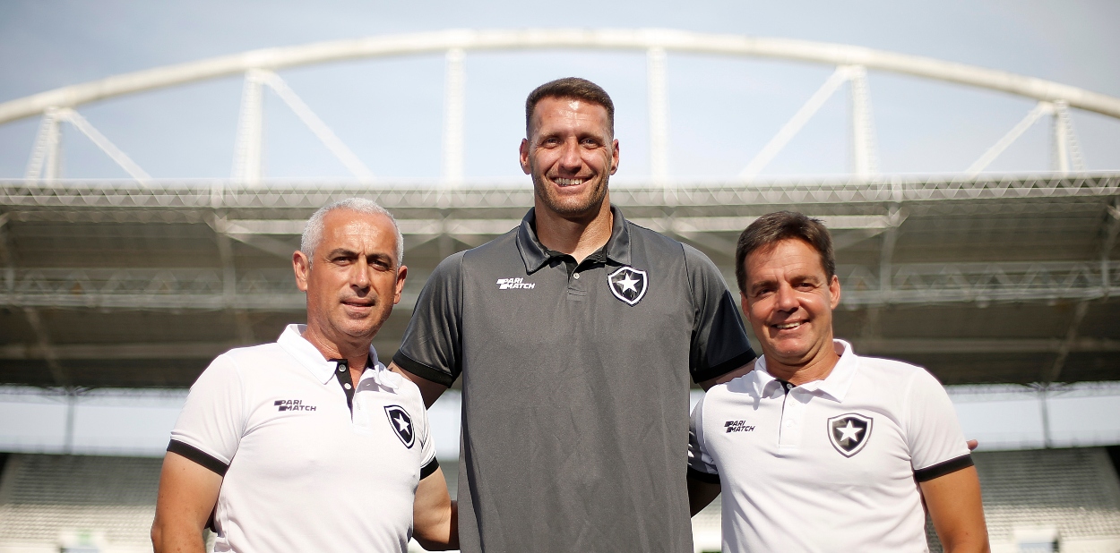 botafogo eduardo oliveira tecnico sub-20