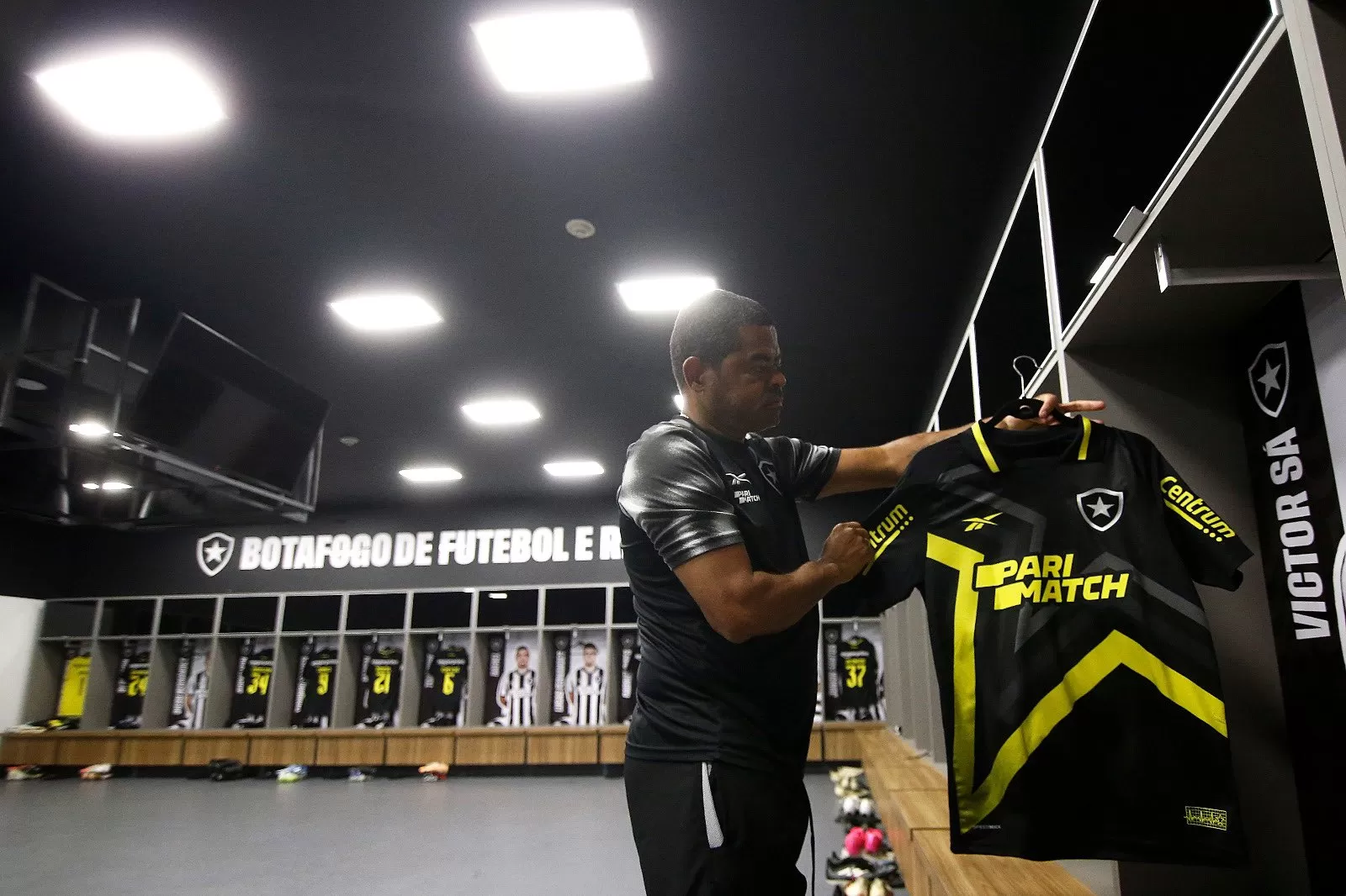 botafogo athletico-pr escalação