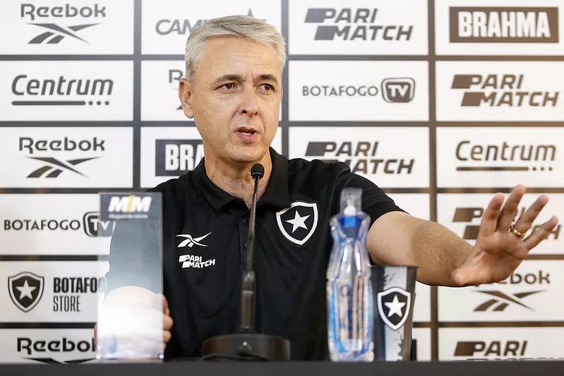 tiago nunes botafogo apresentacao