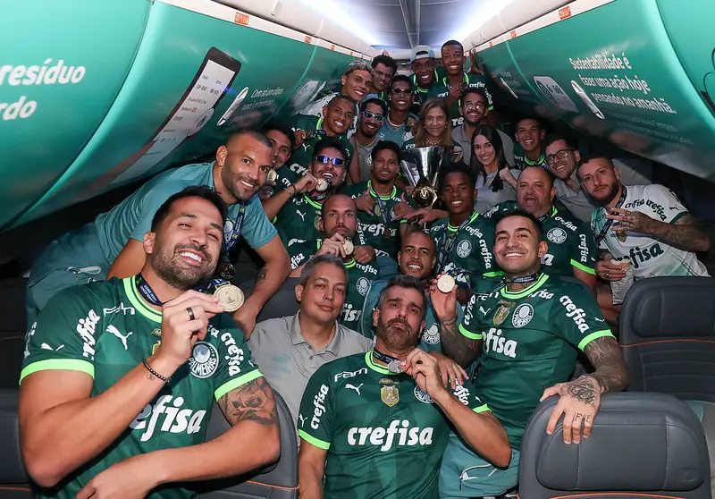 FESTA DO TÍTULO! JOGADORES DO PALMEIRAS COMEMORANDO 