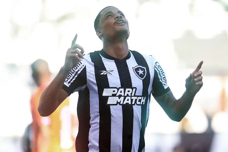 Botafogo acerta venda do atacante Janderson ao Vitória - Fogo na Rede