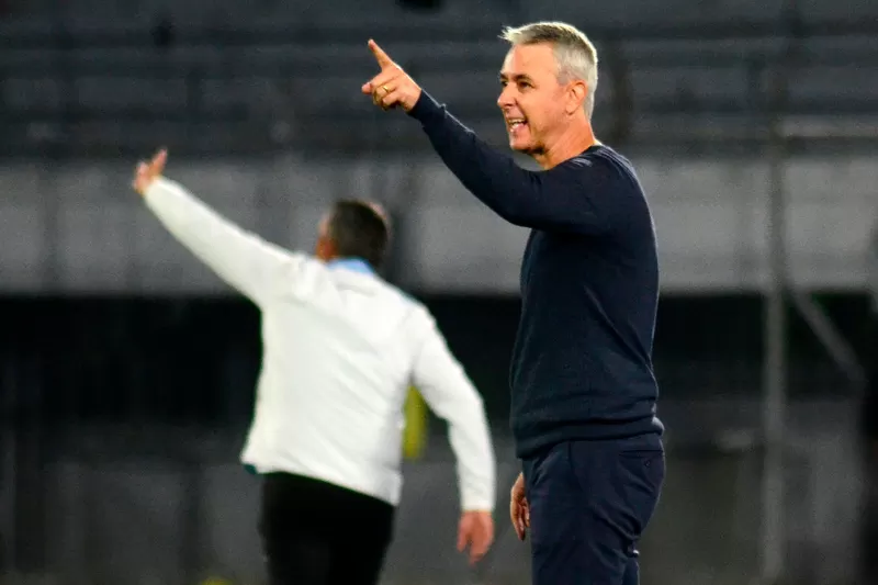 botafogo aurora tiago nunes