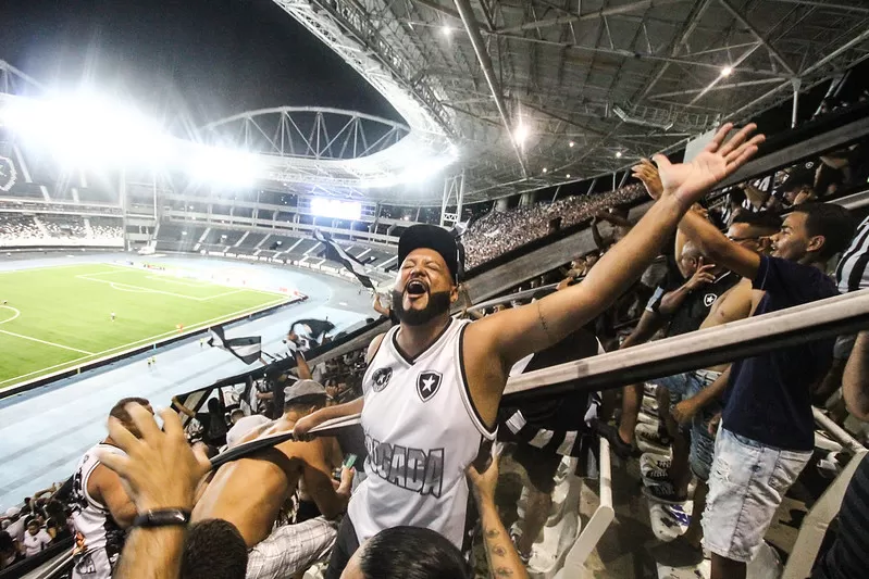 botafogo aurora torcida libertadores nilton santos