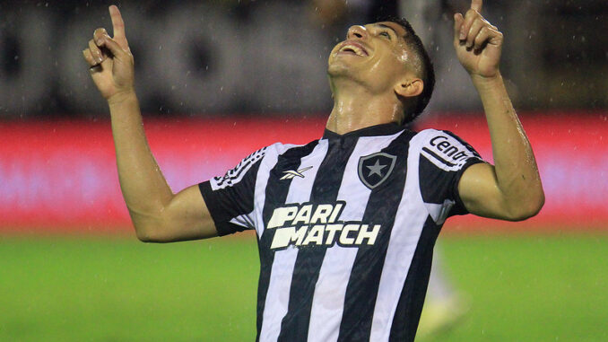 High-Quality Savarino Chega De Madrugada Ao Rio E Começa No Banco Do Botafogo Contra O Vasco Background Collection High-Quality Savarino Chega De Madrugada Ao Rio E Começa No Banco Do Botafogo Contra O Vasco Background Collection
