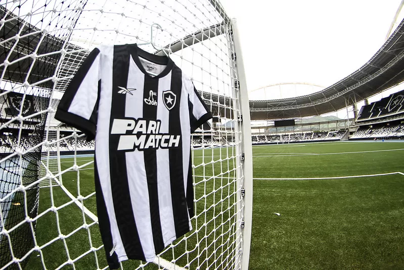 camisa botafogo gramado estadio nilton santos