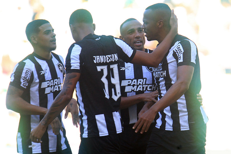botafogo fluminense marlon freitas