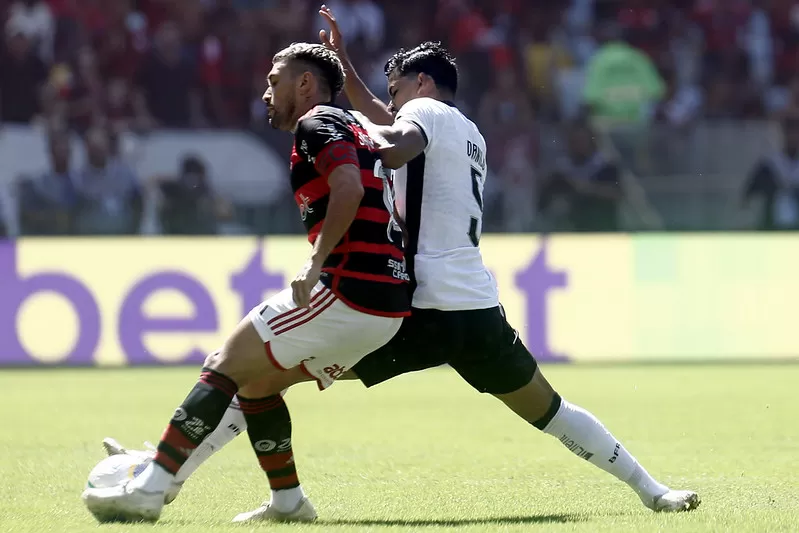 botafogo flamengo danilo barbosa