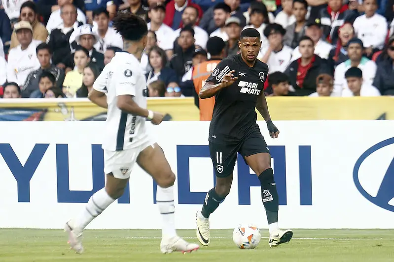 J Nior Santos Lamenta Gol No In Cio E Destaca Altitude Na Derrota Do Botafogo Para Ldu Se