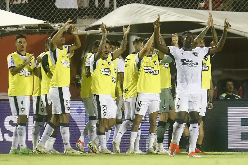 botafogo vitoria luiz henrique