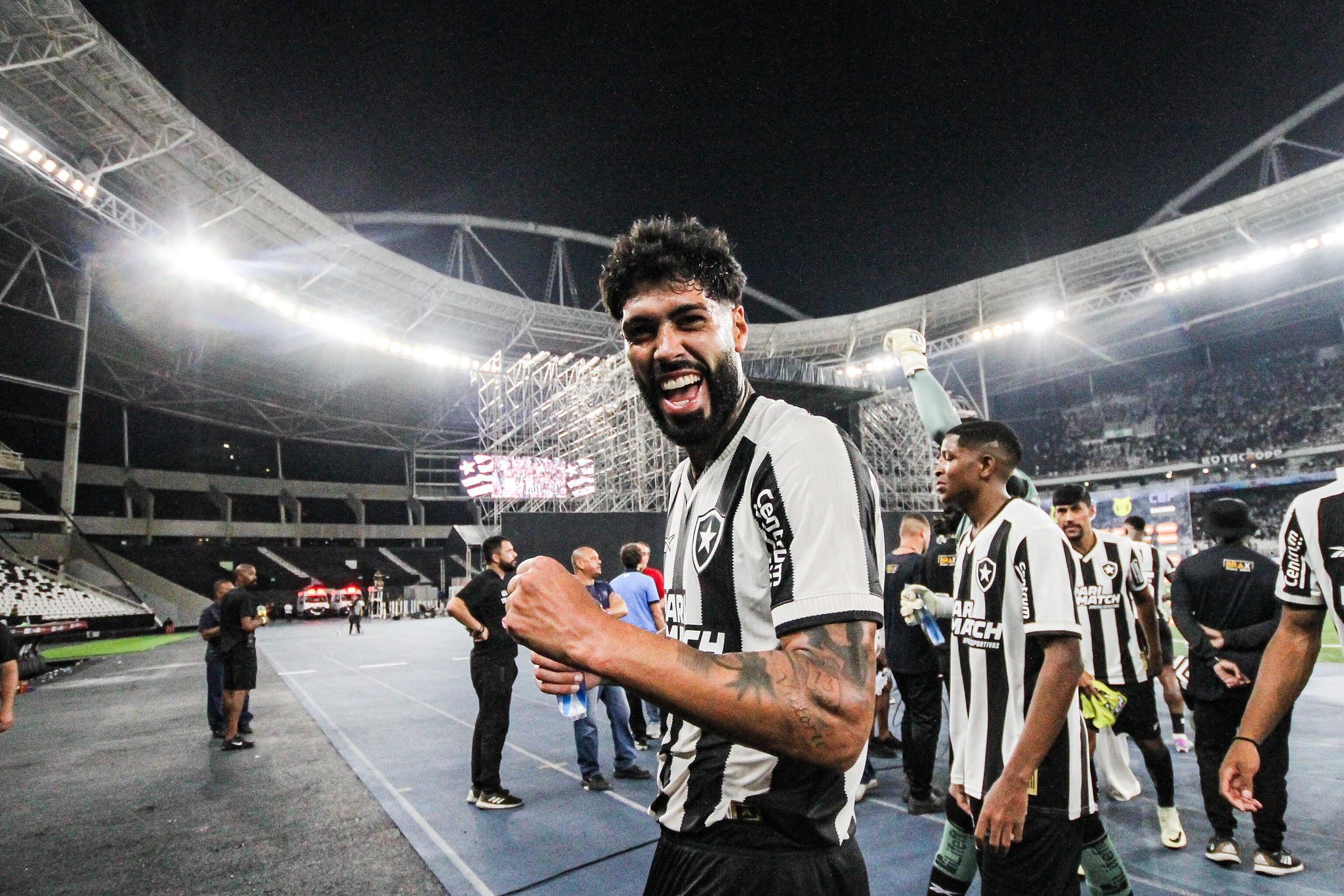 botafogo fluminense alexander barboza