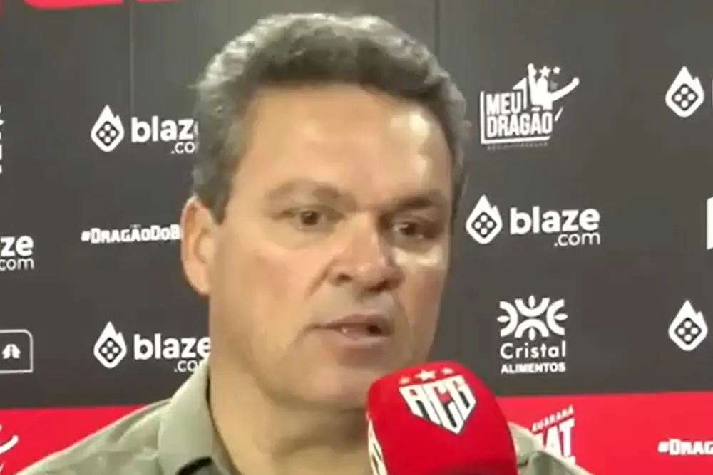 botafogo atletico-go adson batista