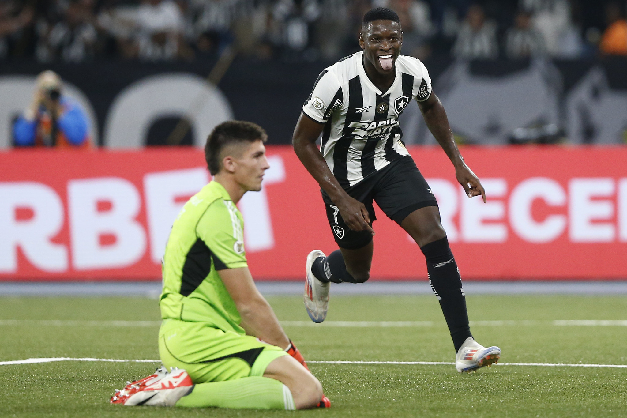 botafogo internacional luiz henrique