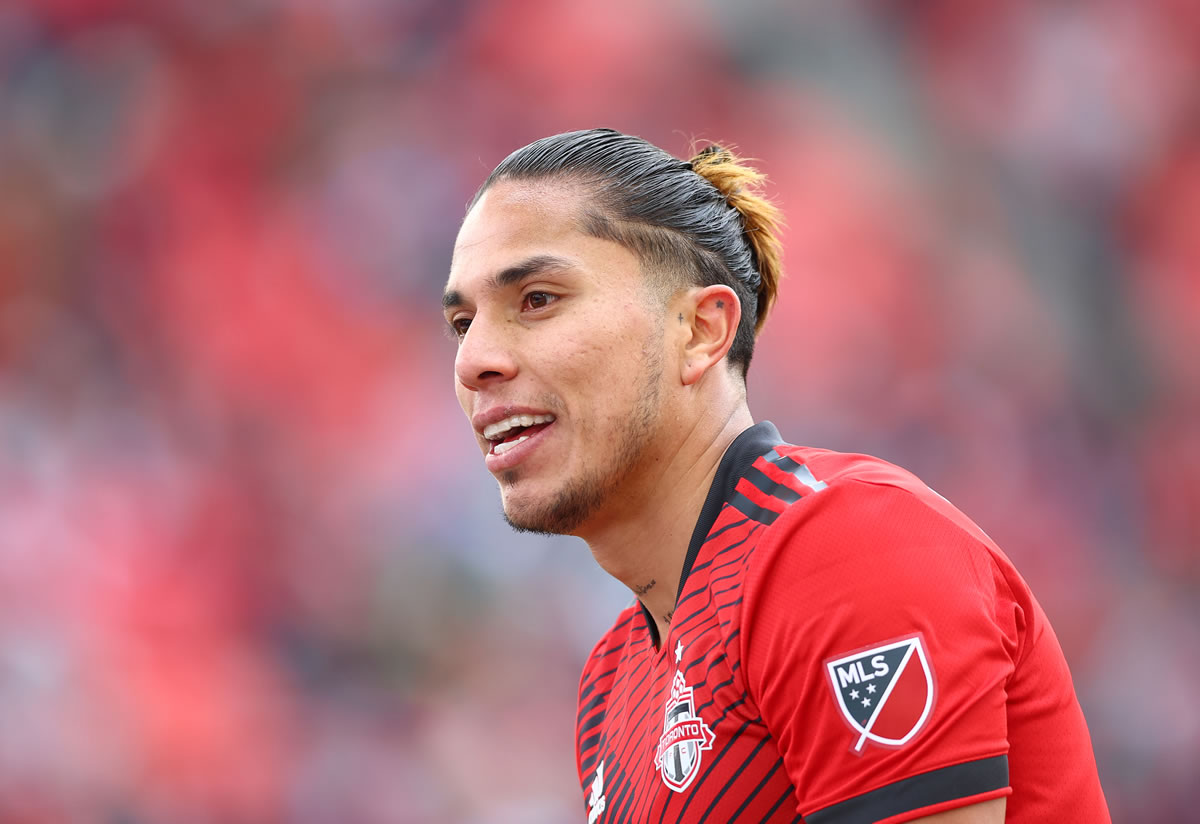 carlos salcedo botafogo internacional