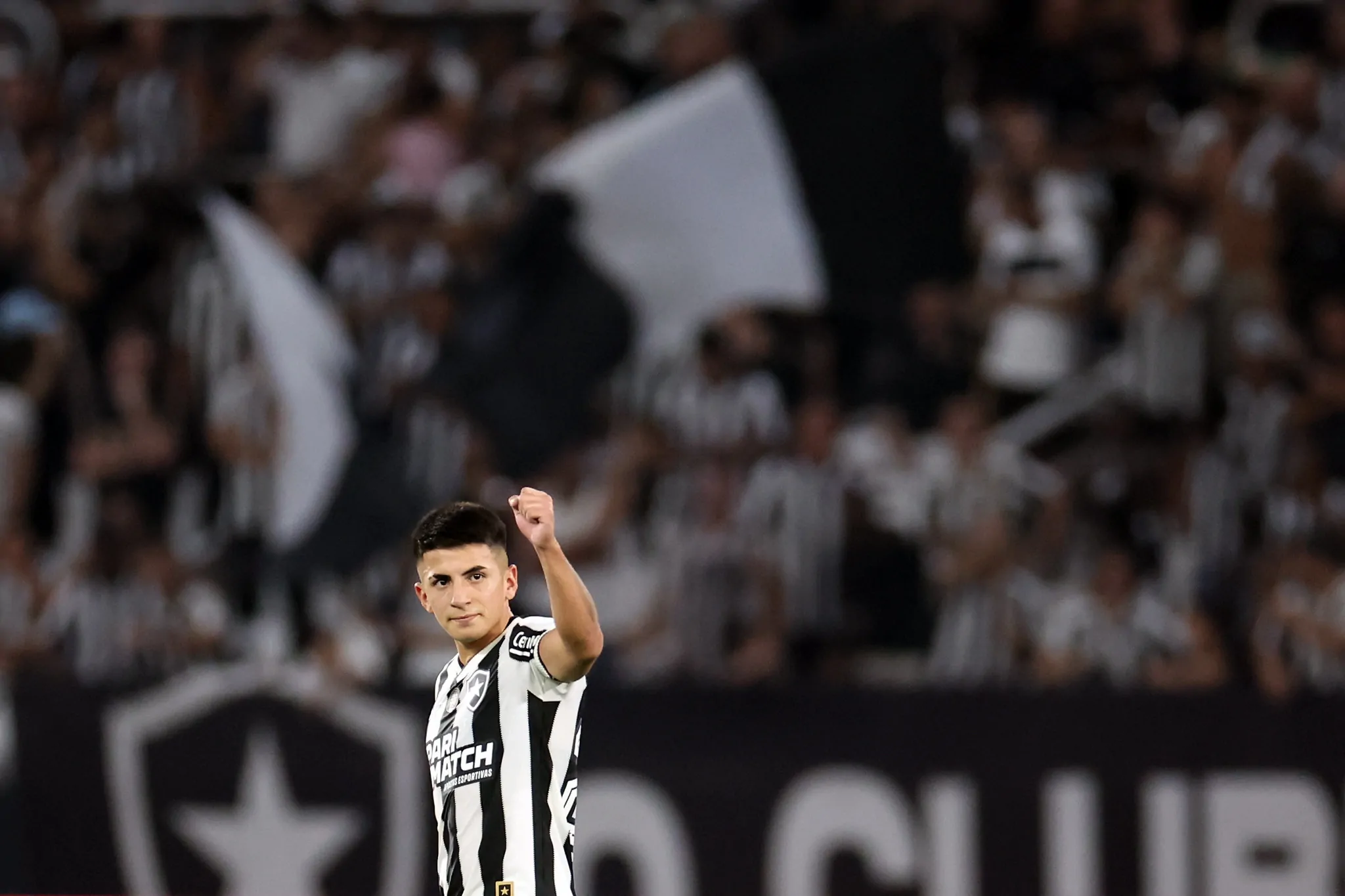 botafogo corinthians thiago almada 2