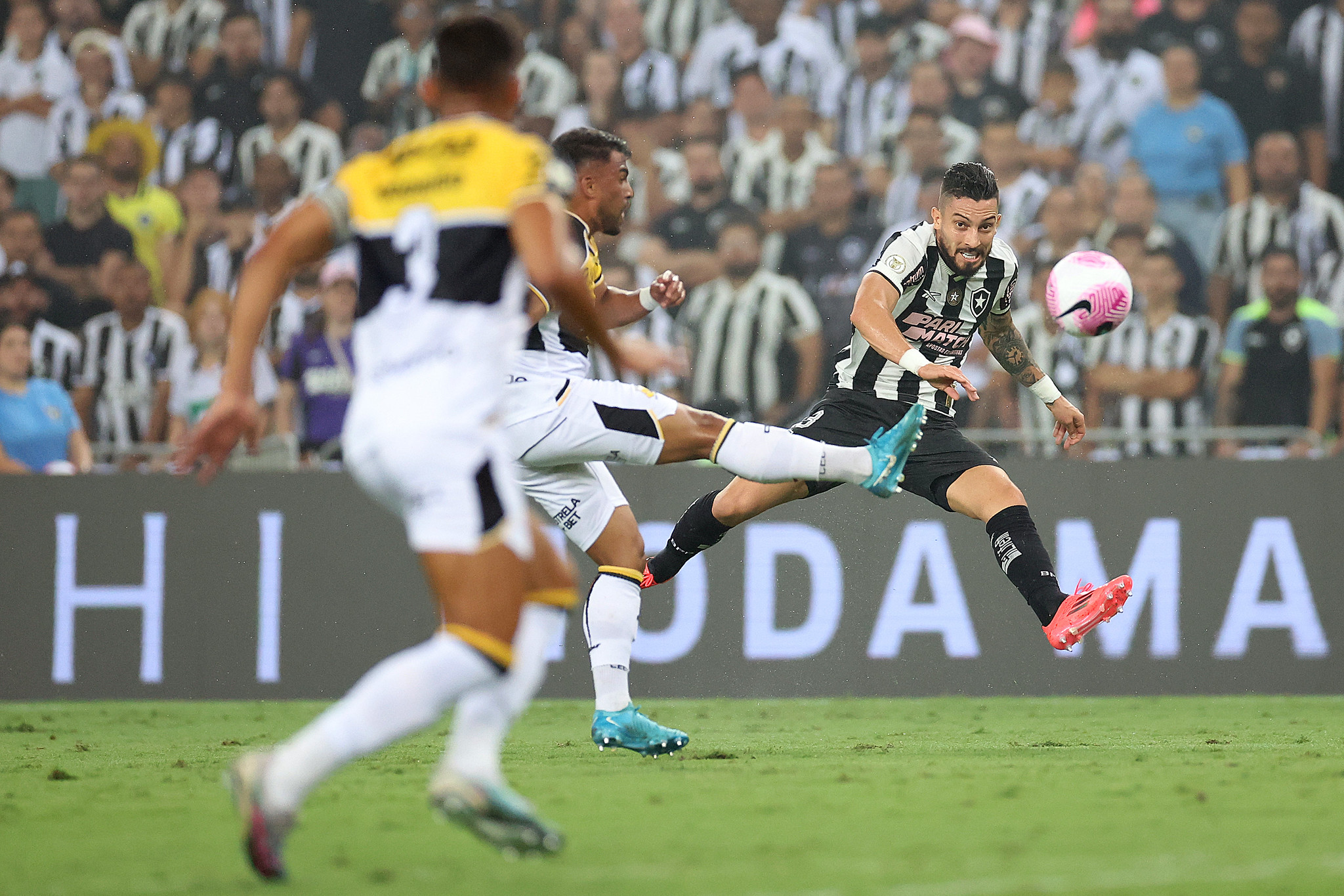 botafogo criciuma alex telles