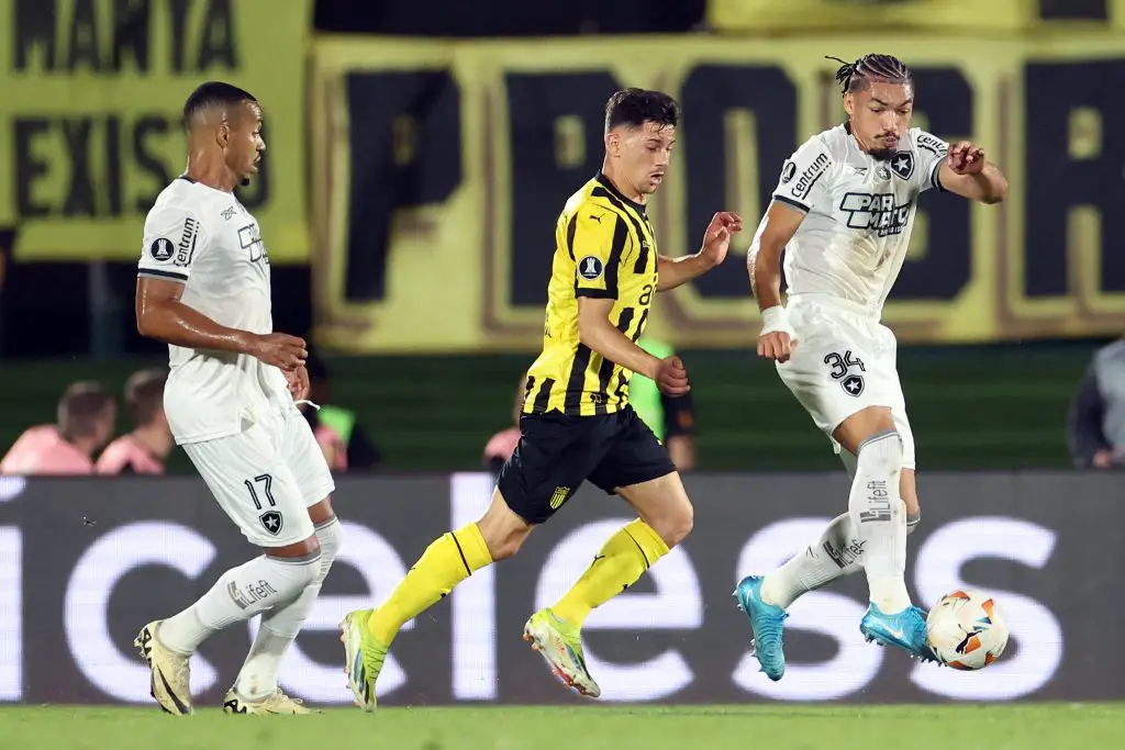 botafogo penarol marlon freitas adryelson