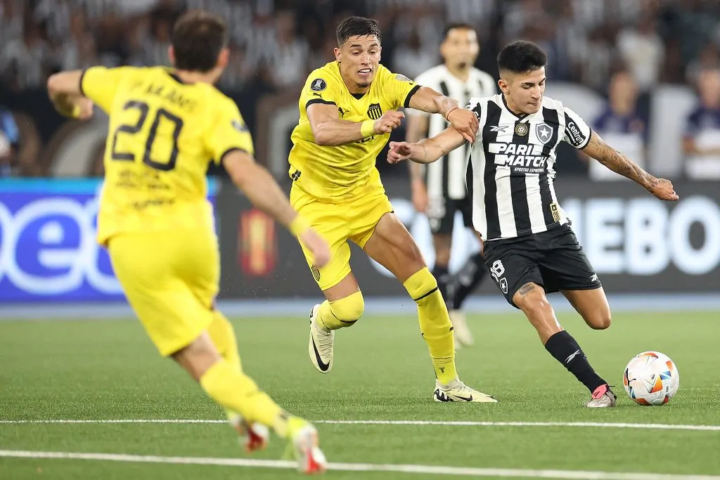 botafogo penarol thiago almada
