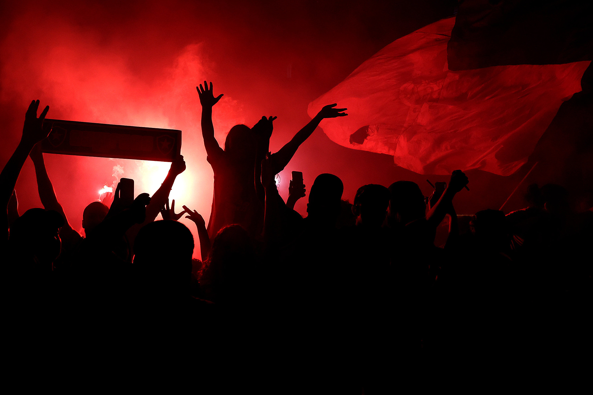 Torcida Do Botafogo Esgota Pesos Argentinos No Rio Para A Final Contra O Atl Tico Em Buenos