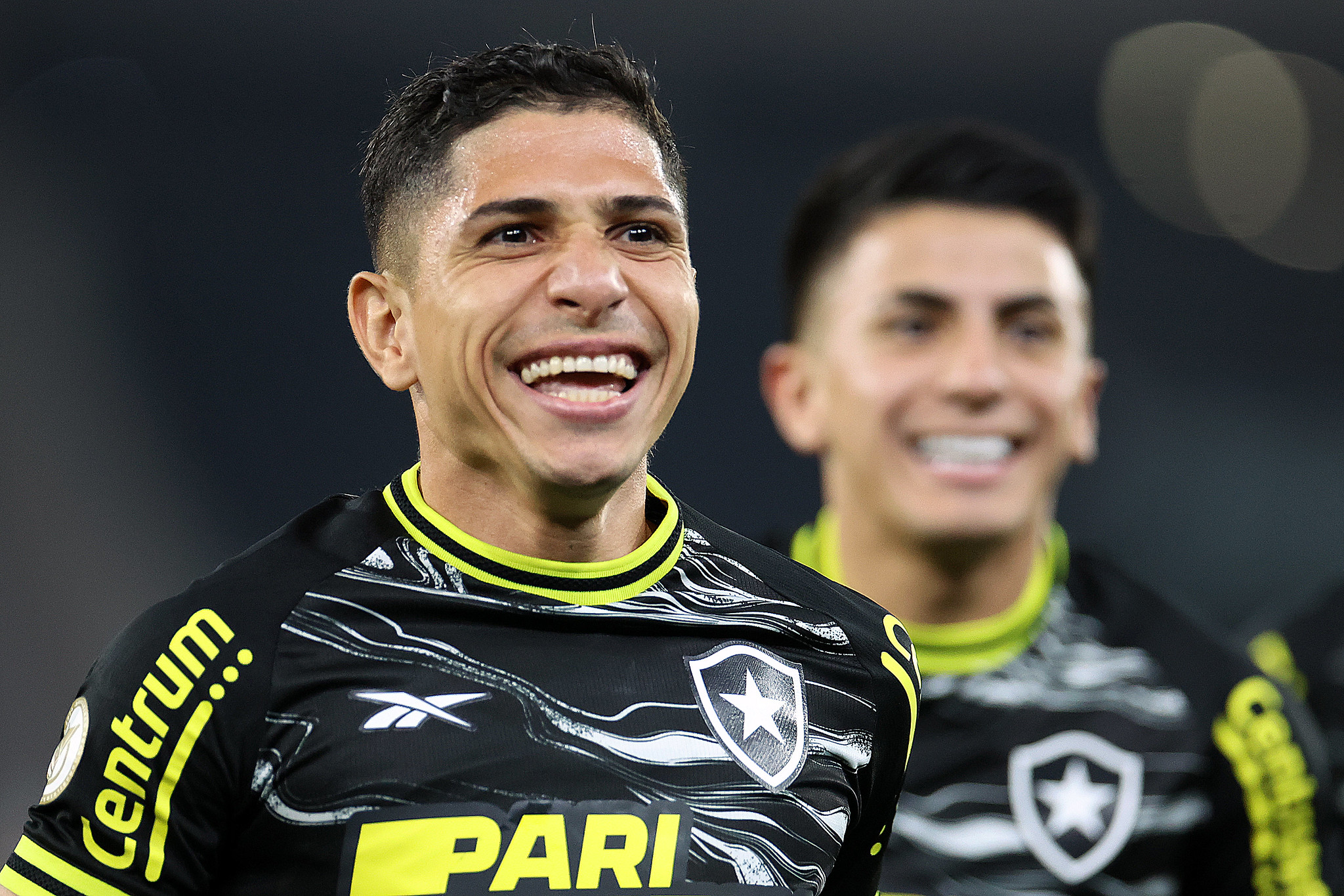 botafogo vasco savarino thiago almada