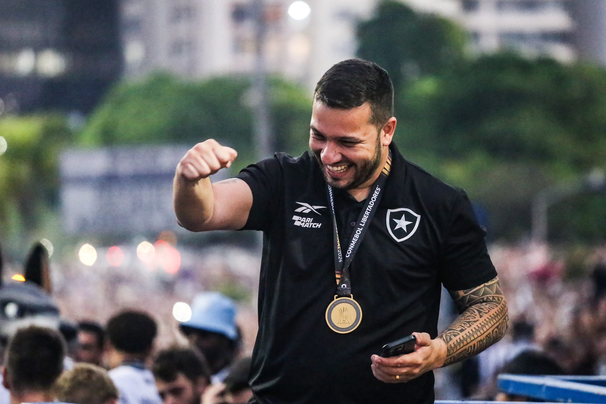 alessandro brito botafogo comemoracao libertadores