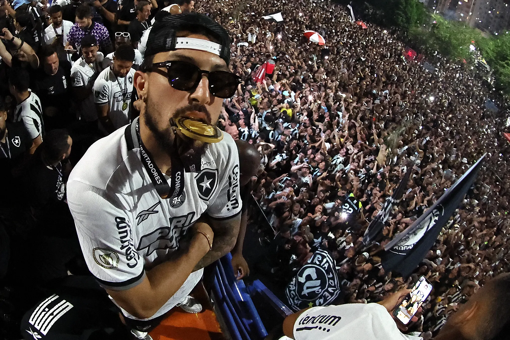 alex telles botafogo comemoracao titulo libertadores