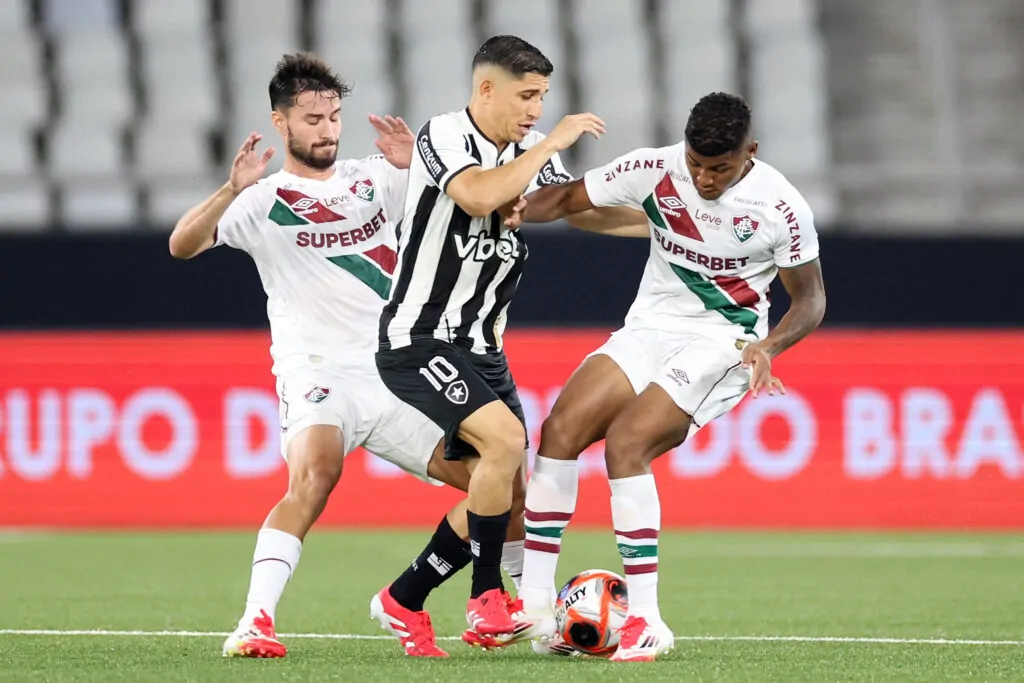 botafogo fluminense savarino