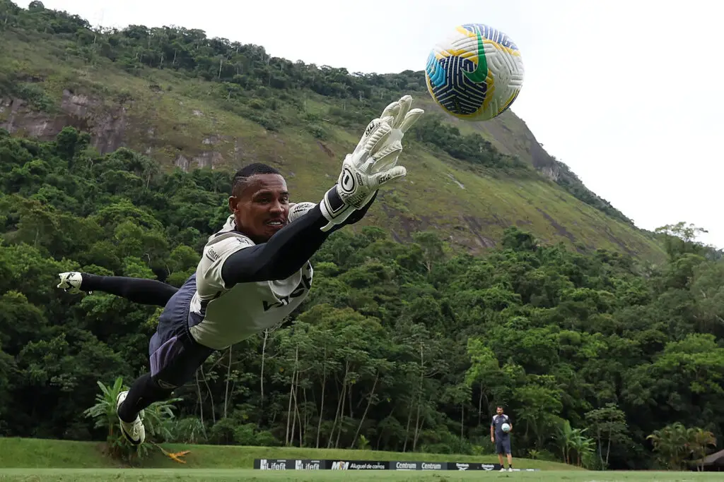 john treino botafogo