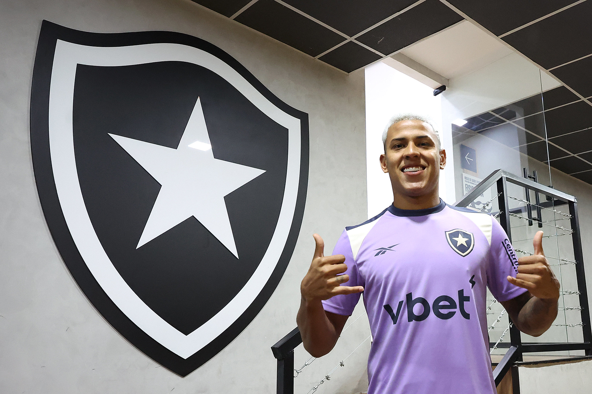 reapresentacao botafogo matheus martins