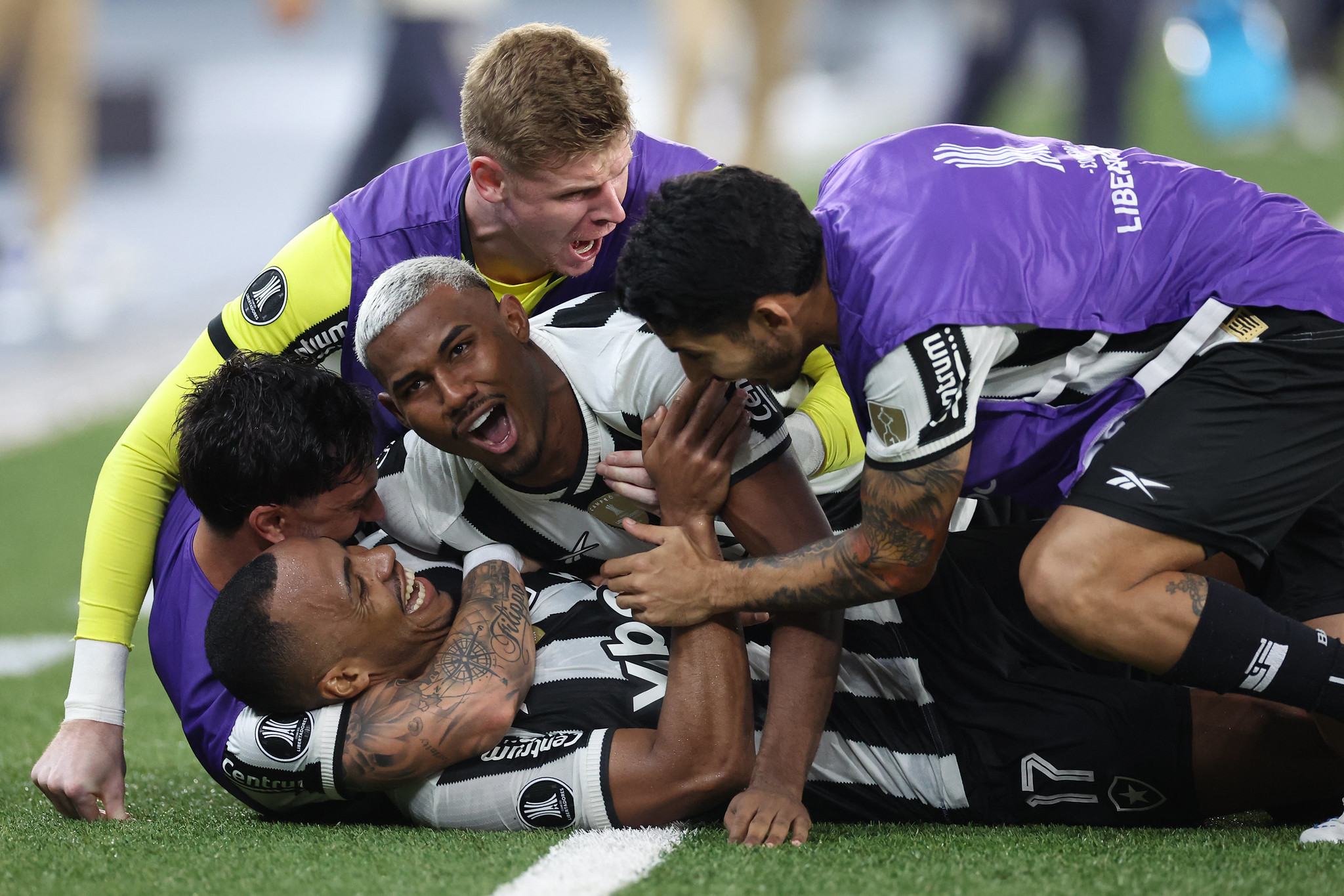 VÍDEO: melhores momentos de Botafogo 1x0 Universidad de Chile; assista ...