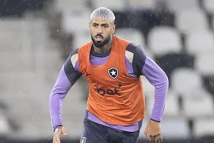 alexander barboza botafogo treino