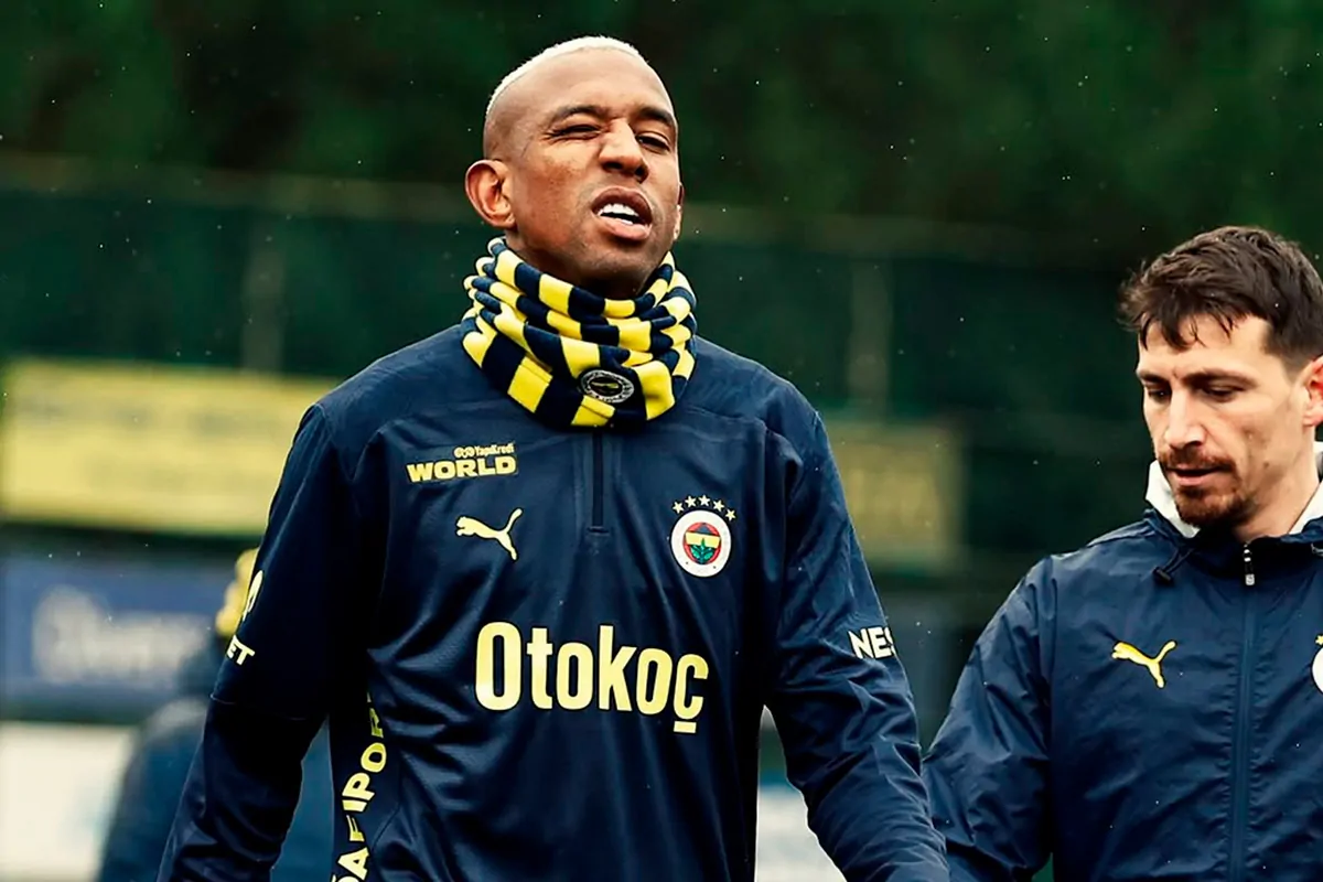 Antigo alvo do Botafogo para o ataque, Anderson Talisca, do Fenerbahçe, entra na mira de rival 