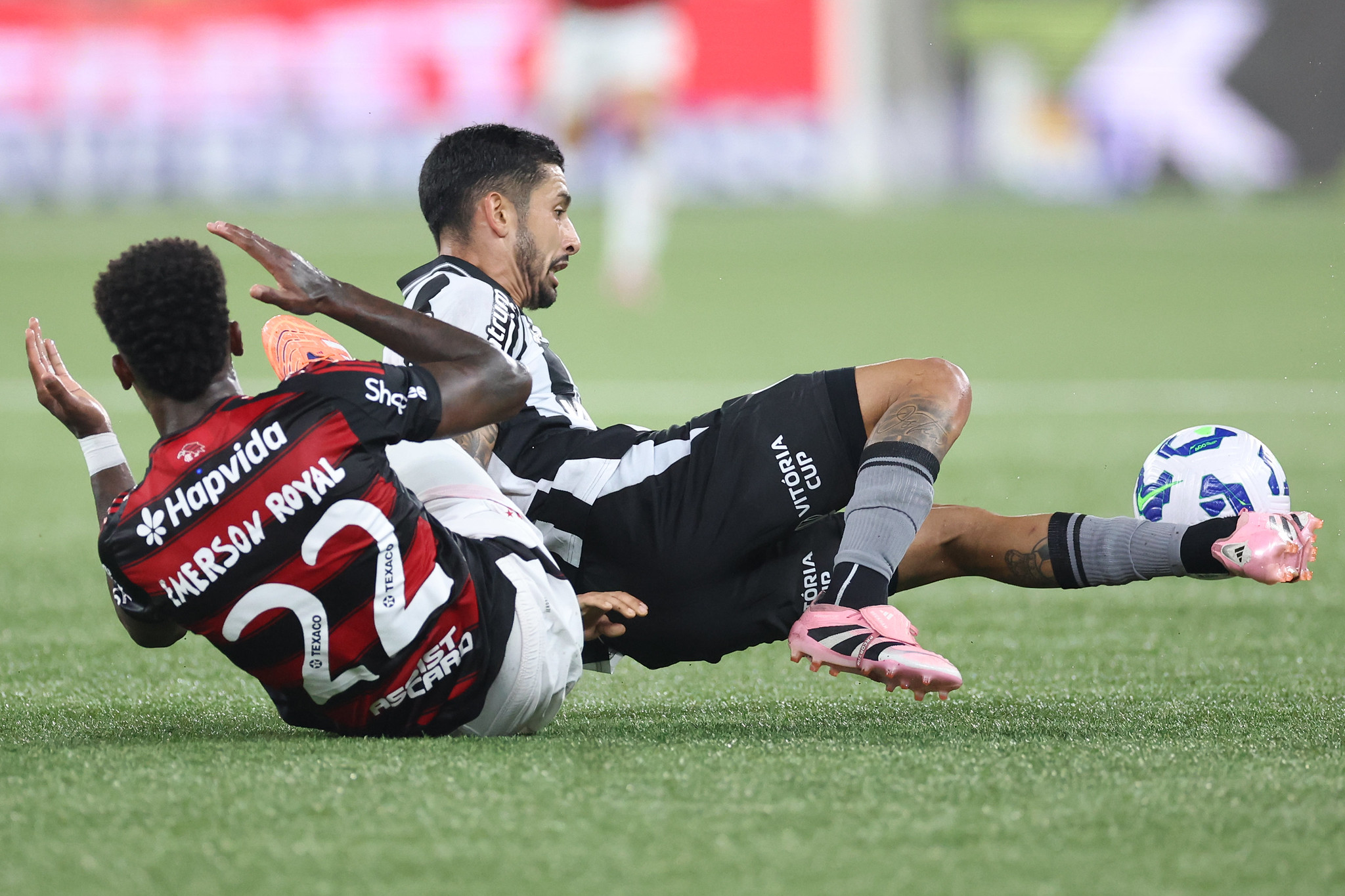 Botafogo perde para o Flamengo no Nilton Santos e pode cair para sexto ...