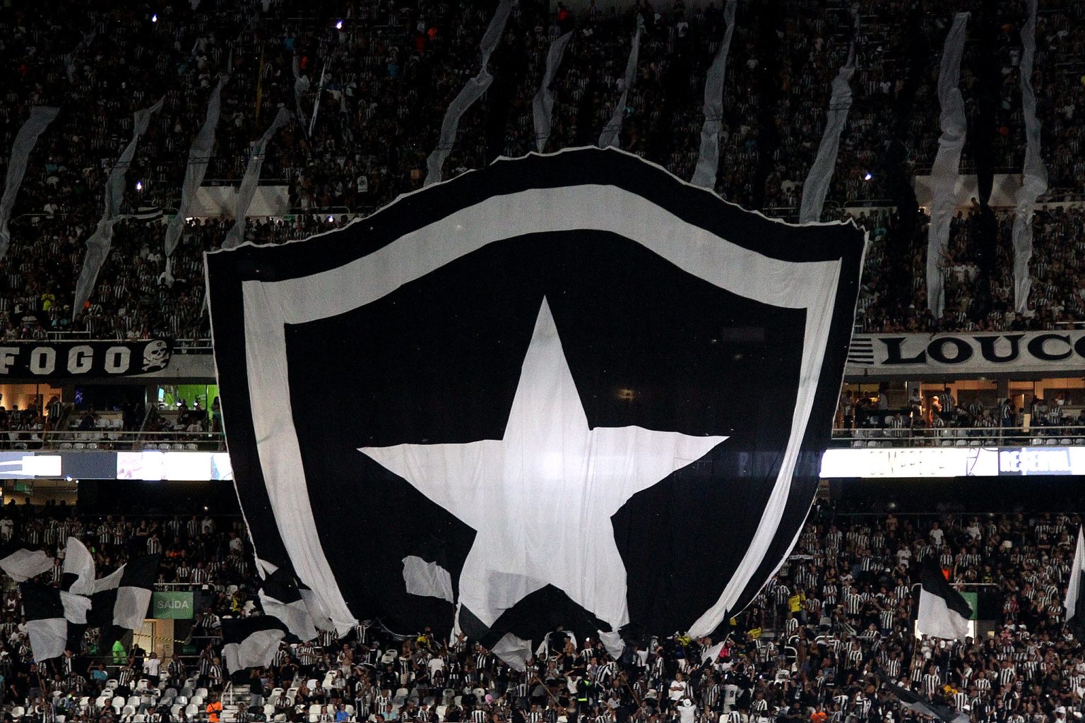 botafogo flamengo torcida nilton santos