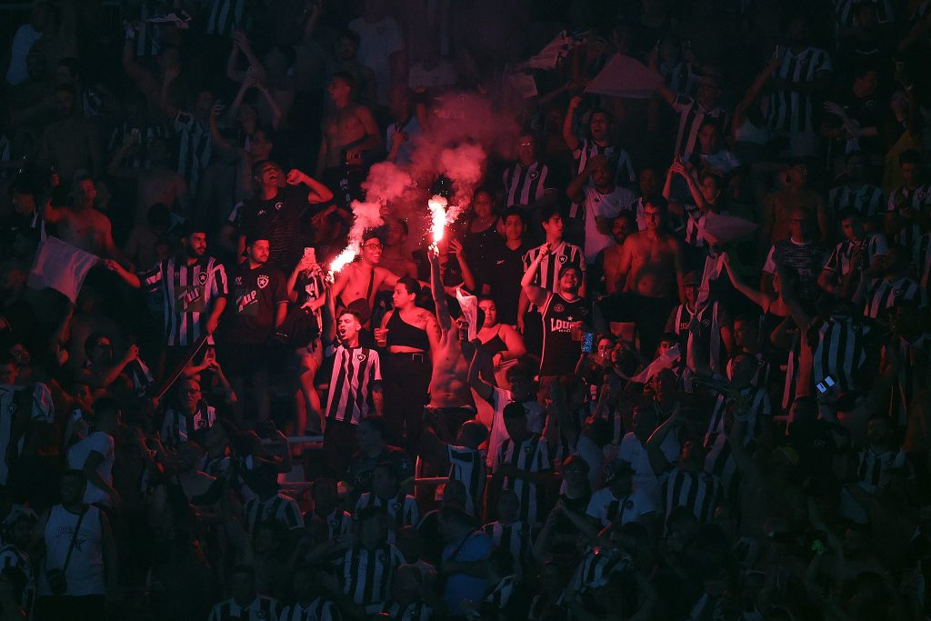 botafogo penarol torcida nilton santos