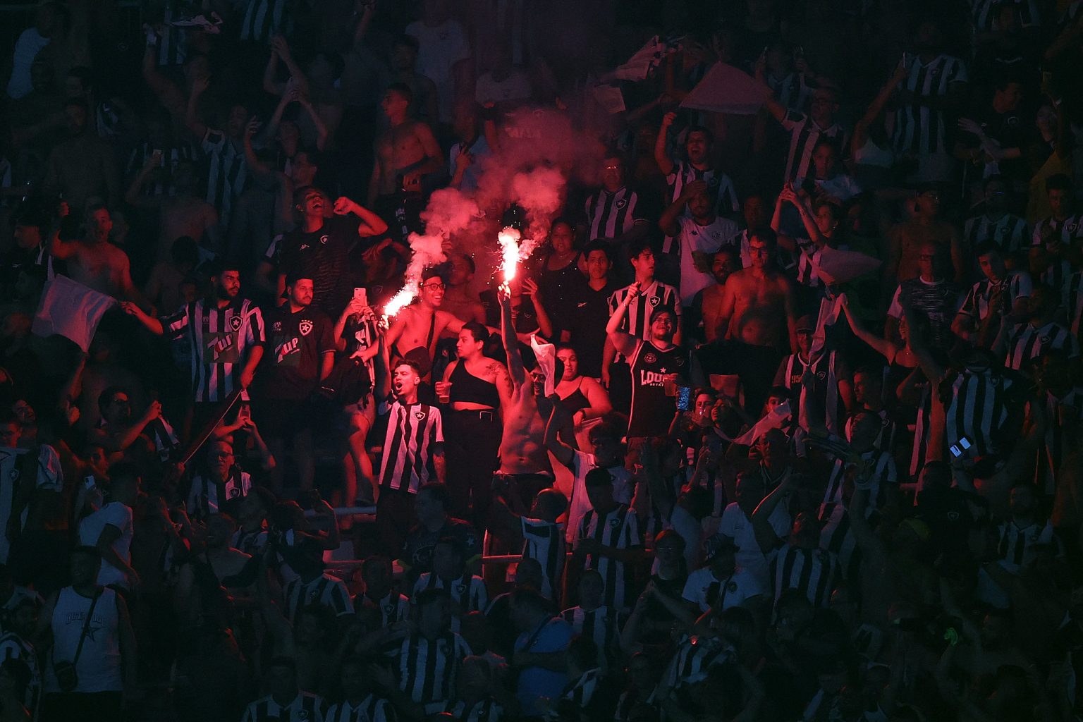 botafogo penarol torcida nilton santos