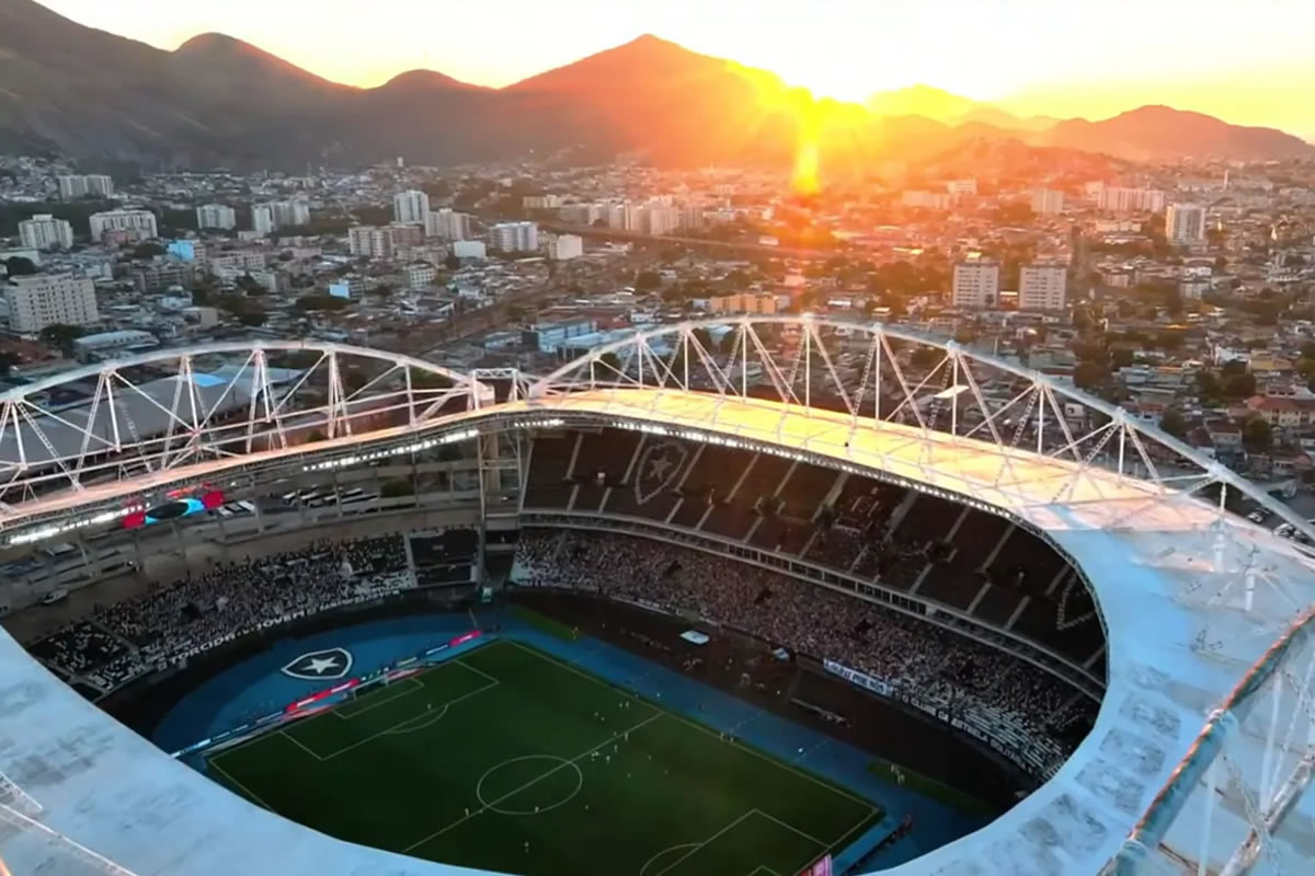 botafogo-santos-nilton-santos-aerea