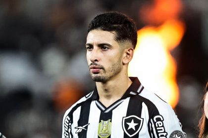 botafogo vasco santi rodriguez fogo