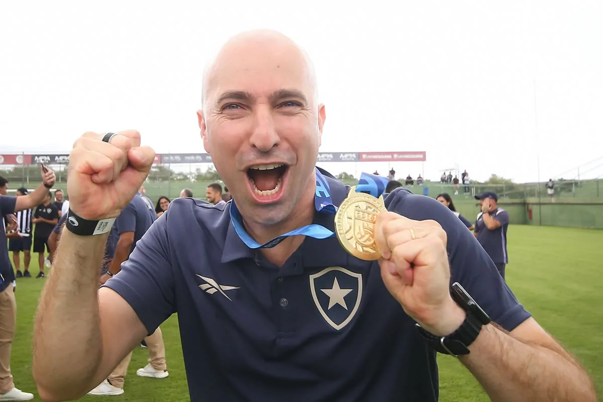 rodrigo bellao botafogo campeao carioca sub-20