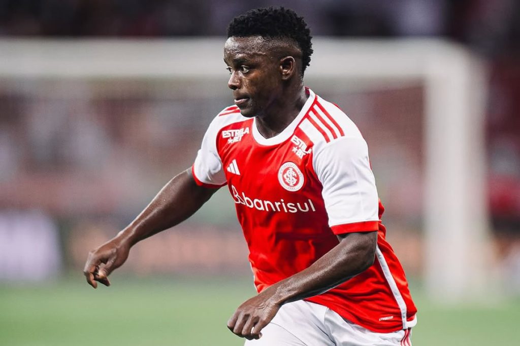 Johan Carbonero Internacional Botafogo 2