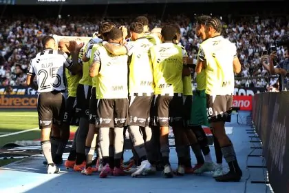 botafogo fortaleza time reunido comemoracao gol