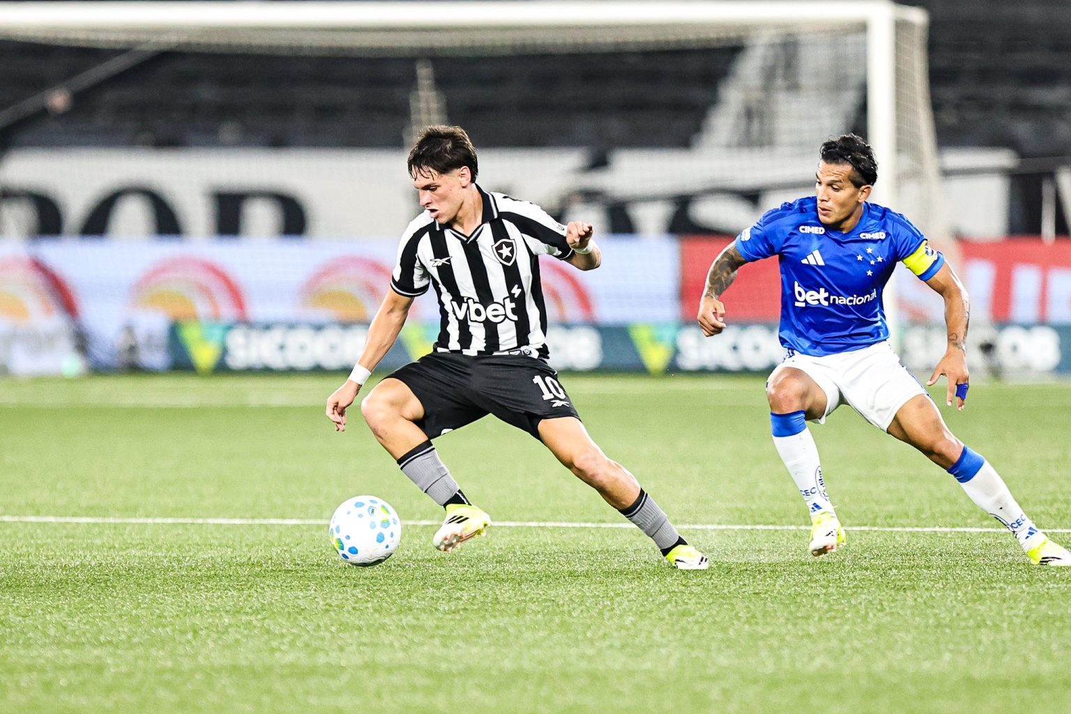 alvaro montoro botafogo cruzeiro